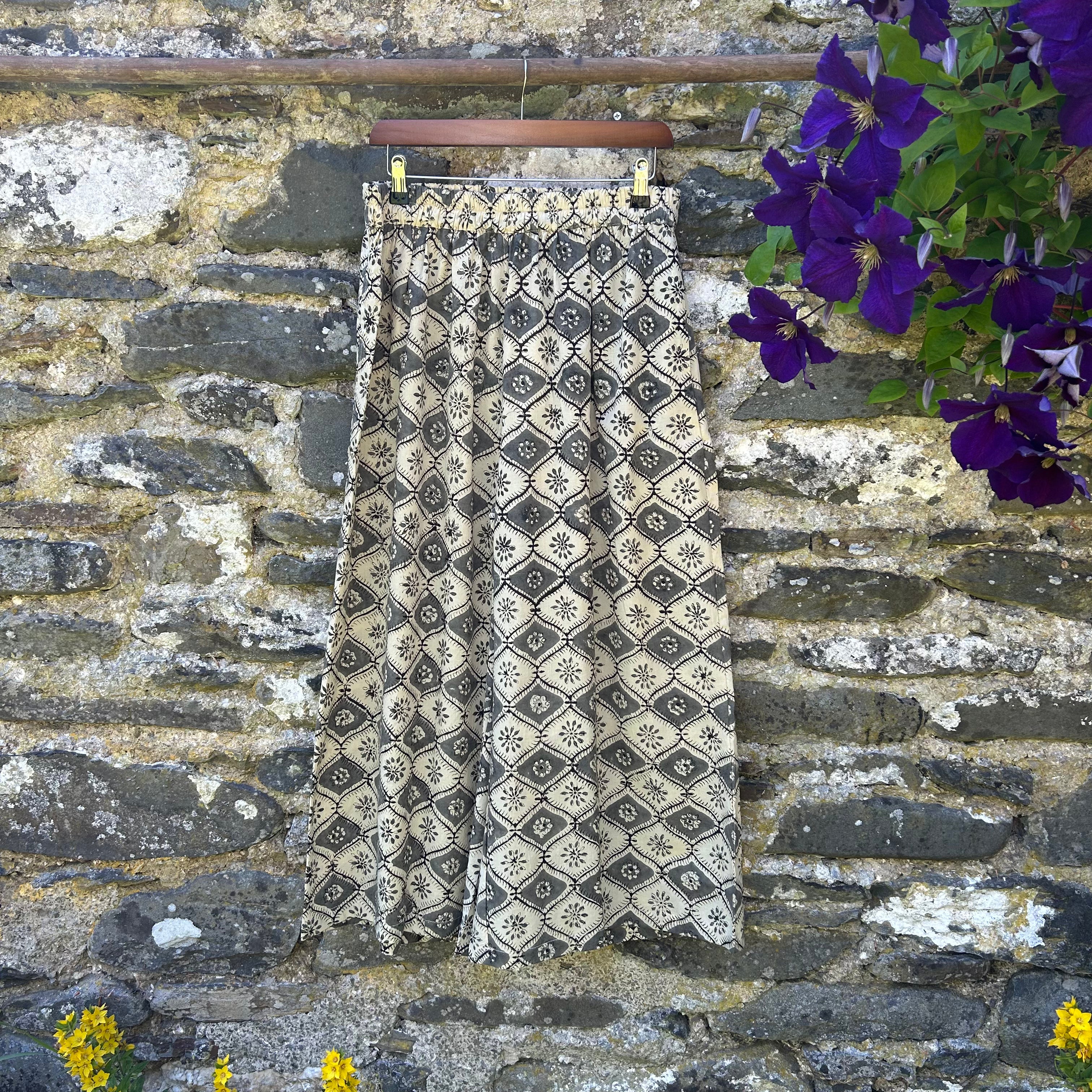 Haf Trousers – Stone Lattice