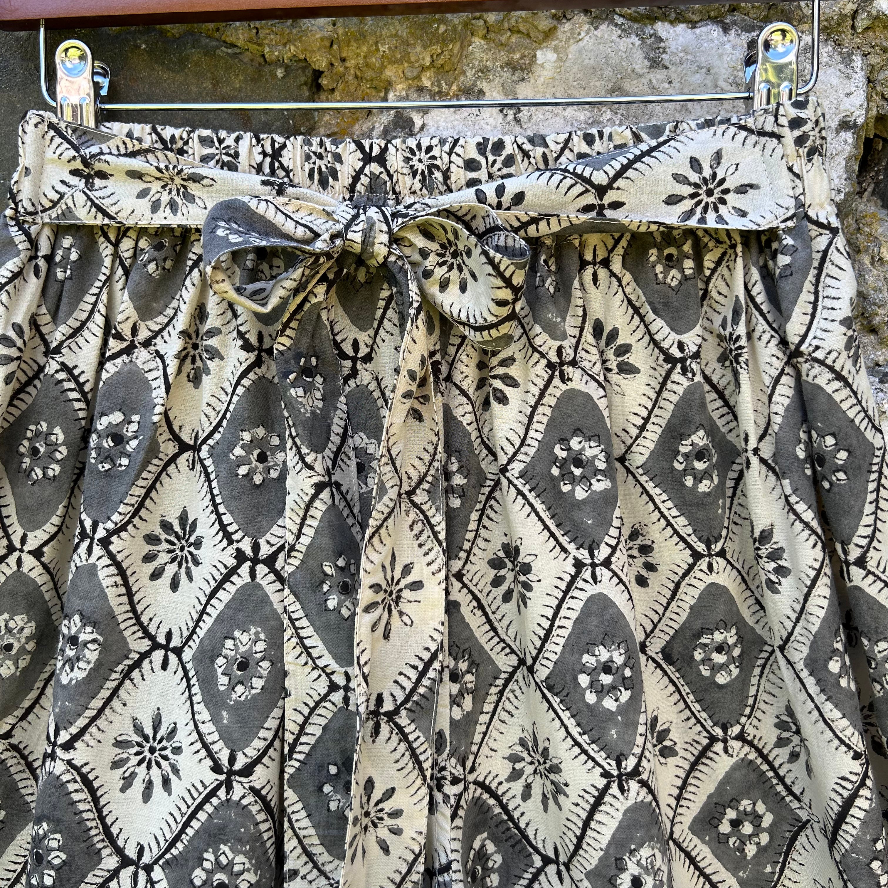 Sanganer Trousers – Stone Lattice